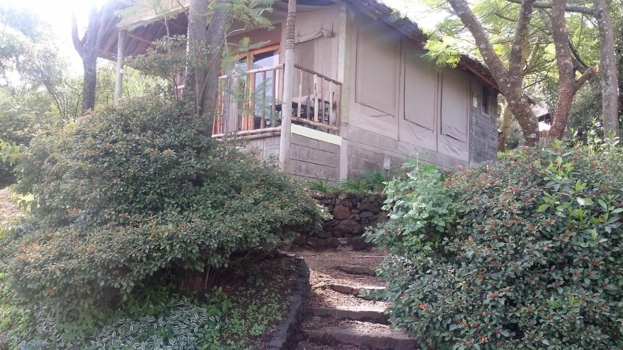 Maili Saba Camp Villa Nakuru Exteriör bild
