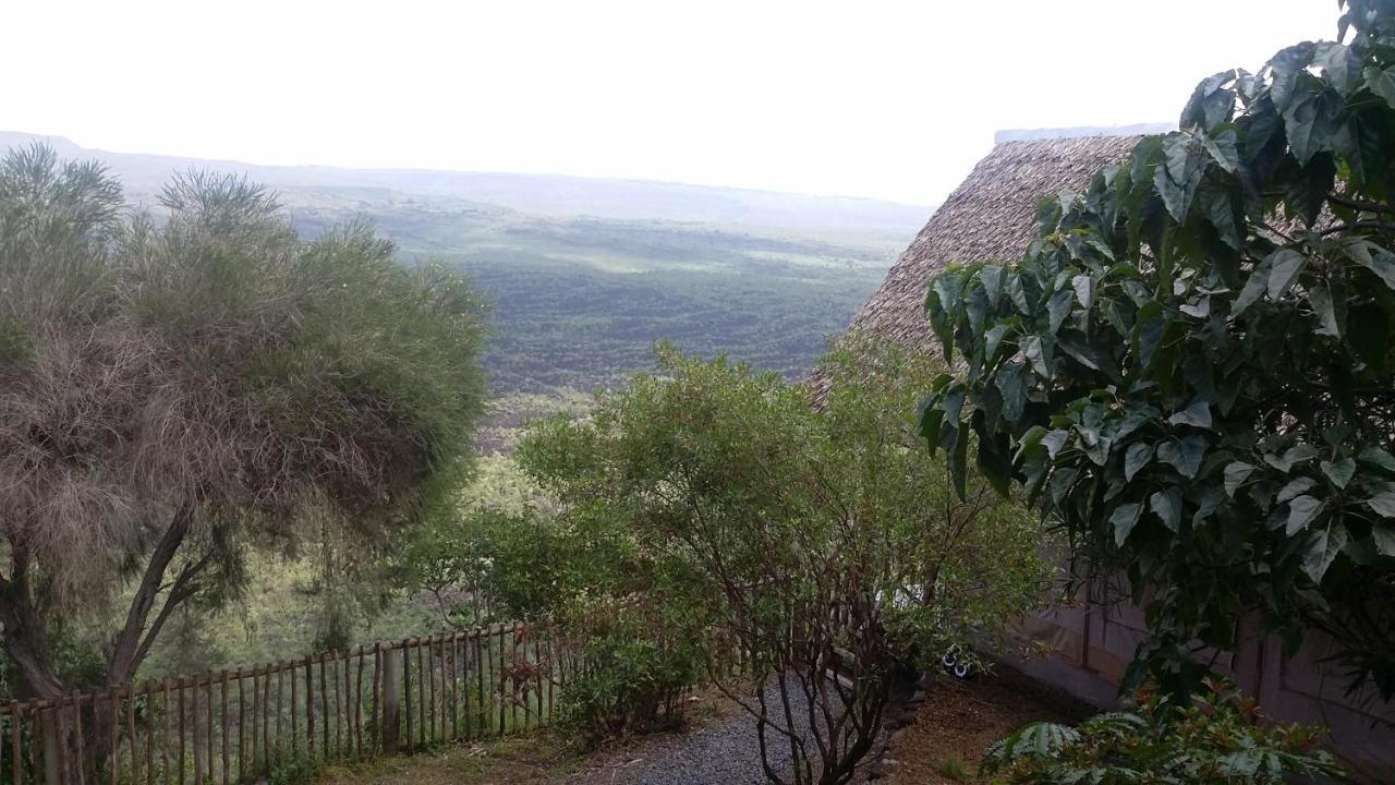Maili Saba Camp Villa Nakuru Exteriör bild