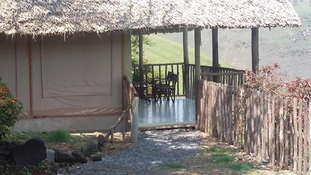 Maili Saba Camp Villa Nakuru Exteriör bild