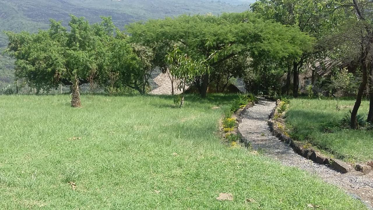 Maili Saba Camp Villa Nakuru Exteriör bild