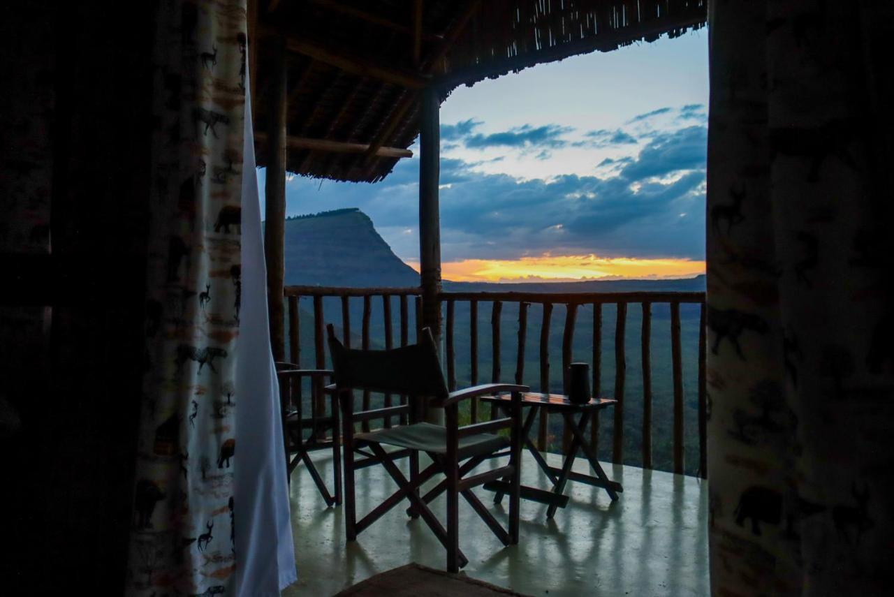 Maili Saba Camp Villa Nakuru Exteriör bild