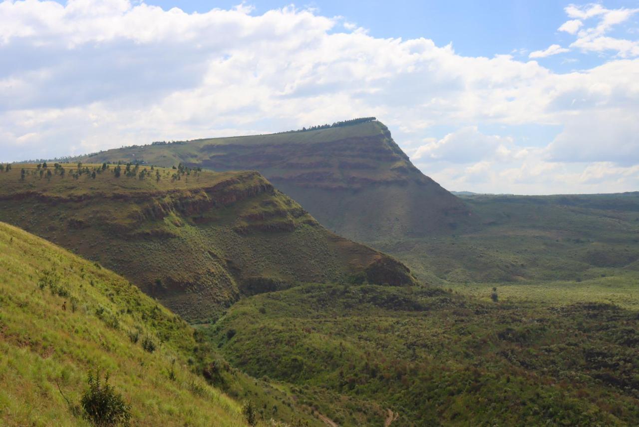 Maili Saba Camp Villa Nakuru Exteriör bild