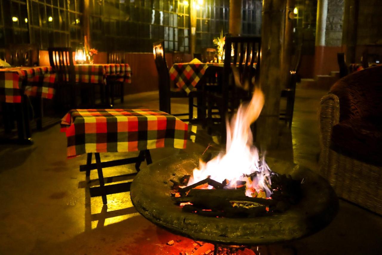 Maili Saba Camp Villa Nakuru Exteriör bild