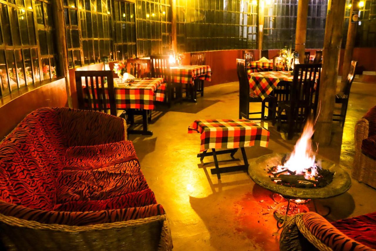 Maili Saba Camp Villa Nakuru Exteriör bild